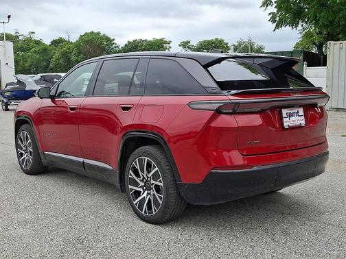 Red Hot Pearlcoat 2025 Jeep Wagoneer S Limited