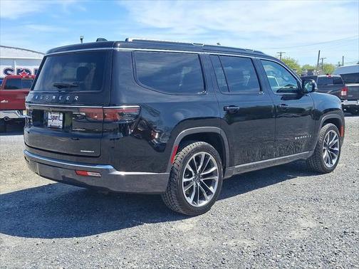 2022 Jeep Wagoneer Series III 4x4