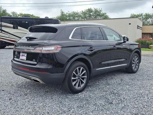 2022 Lincoln Nautilus Standard