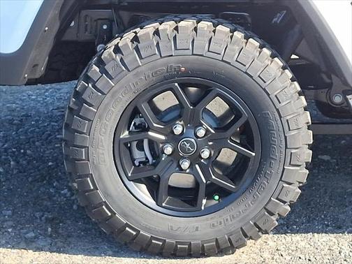 2025 Jeep Gladiator High Tide