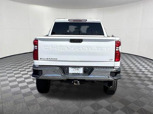 Summit White 2022 Chevrolet Silverado 2500 LT
