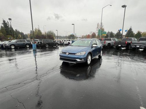 2018 Volkswagen Golf Alltrack TSI SE