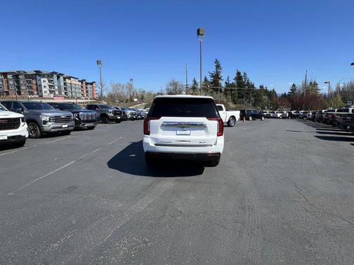 2024 GMC Yukon XL SLT