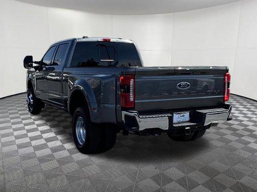 Carbonized Gray Metallic 2025 Ford F-350 Lariat