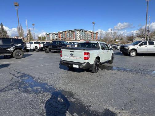 2022 Ford Maverick XL