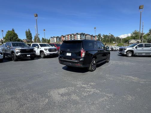 Black 2023 Chevrolet Suburban RST