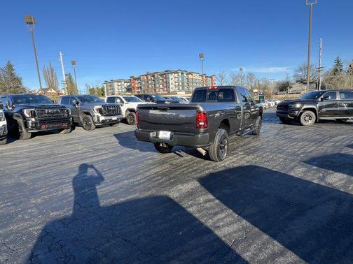 2025 RAM 3500 Tradesman Crew Cab 4x4 8' Box