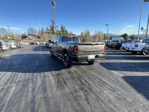 2025 RAM 3500 Tradesman Crew Cab 4x4 8' Box