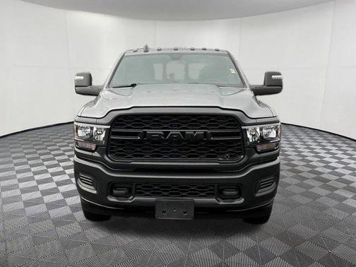 2024 RAM 3500 Tradesman Crew Cab 4x4 8' Box