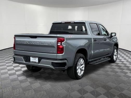 Sterling Gray Metallic 2026 Chevrolet Silverado 1500 Custom