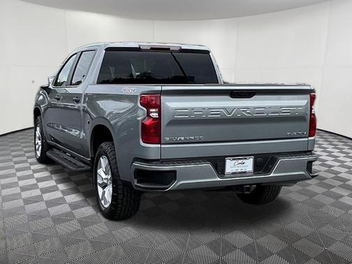 Sterling Gray Metallic 2026 Chevrolet Silverado 1500 Custom
