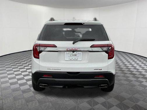 2023 GMC Acadia AWD AT4