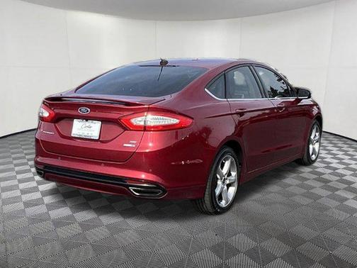 Ruby Red Metallic 2016 Ford Fusion SE
