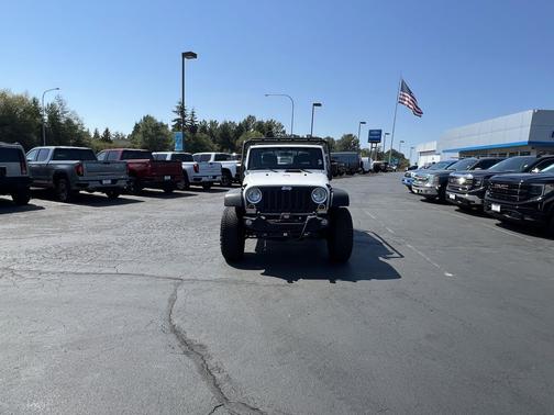Bright White 2013 Jeep Wrangler Sport