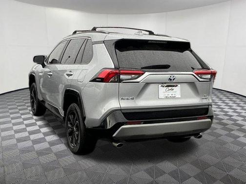 2024 Toyota RAV4 Hybrid SE