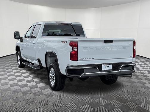 Summit White 2025 Chevrolet Silverado 2500 LT