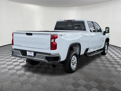 Summit White 2025 Chevrolet Silverado 2500 LT