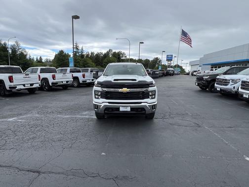 Summit White 2025 Chevrolet Silverado 2500 LT