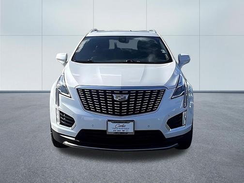 Crystal White Tricoat 2021 Cadillac XT5 Premium Luxury