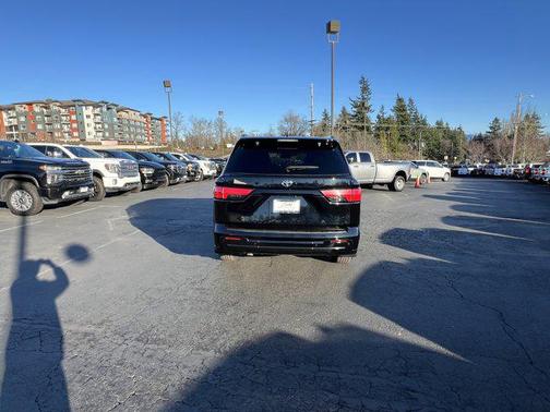 2024 Toyota Sequoia SR5