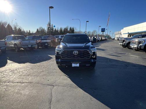 2024 Toyota Sequoia SR5