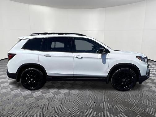 Platinum White Pearl 2024 Honda Passport AWD Black