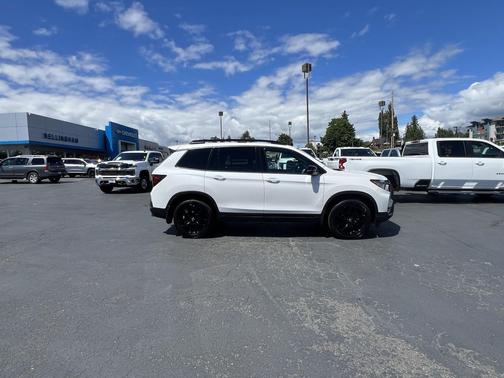 Platinum White Pearl 2024 Honda Passport AWD Black