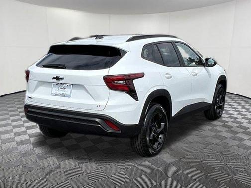 Summit White 2026 Chevrolet Trax LT