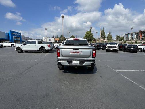 2024 GMC Canyon AT4