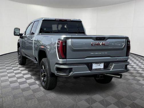 2025 GMC Sierra 2500 AT4