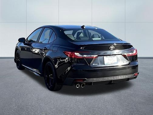 Black 2025 Toyota Camry SE