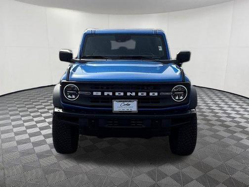 Velocity Blue Metallic 2023 Ford Bronco Black Diamond