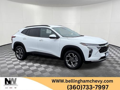Summit White 2026 Chevrolet Trax LT