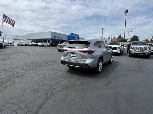 2021 Toyota Highlander Limited