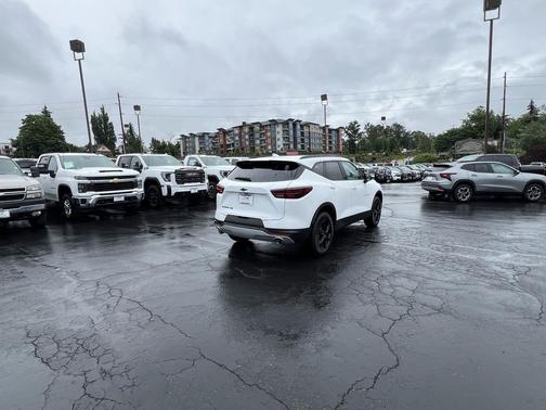 Summit White 2026 Chevrolet Blazer 2LT