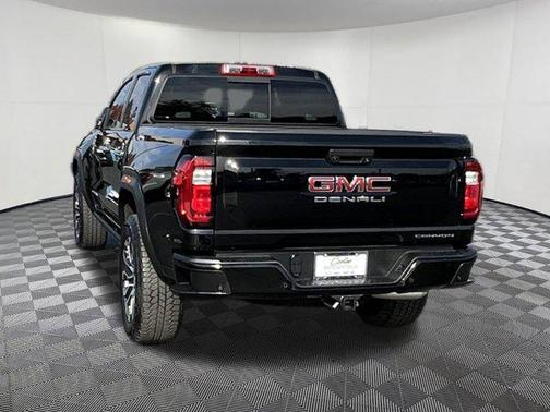 2024 GMC Canyon Denali