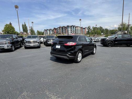 Black Metallic 2024 Ford Edge SEL