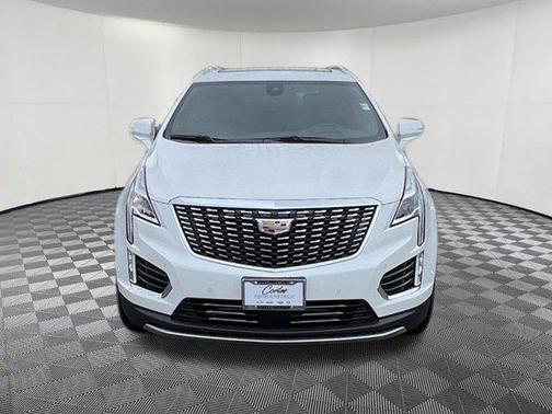 Crystal White Tricoat 2026 Cadillac XT5 Premium Luxury