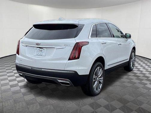 Crystal White Tricoat 2026 Cadillac XT5 Premium Luxury