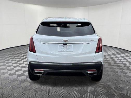 Crystal White Tricoat 2026 Cadillac XT5 Premium Luxury
