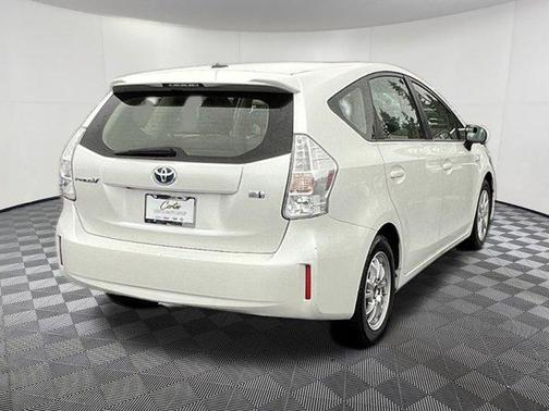 2014 Toyota Prius v Three