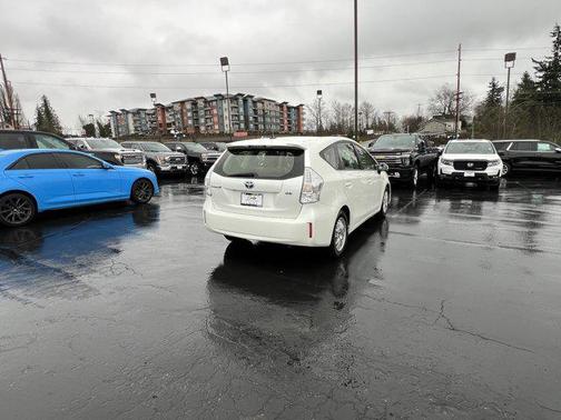 2014 Toyota Prius v Three