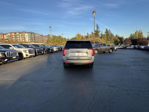 Sterling Metallic 2024 GMC Yukon XL Denali