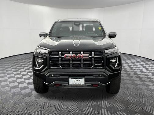Onyx Black 2024 GMC Canyon AT4