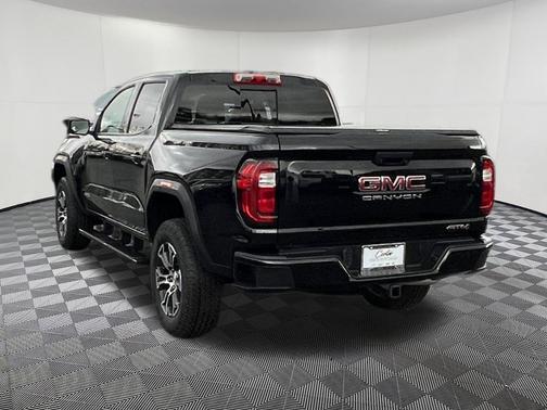 Onyx Black 2024 GMC Canyon AT4