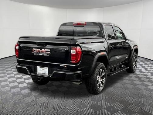 Onyx Black 2024 GMC Canyon AT4
