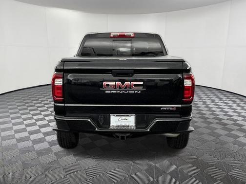 Onyx Black 2024 GMC Canyon AT4