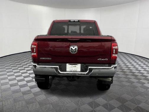 2020 RAM 2500 Big Horn Crew Cab 4X4 6'4' Box