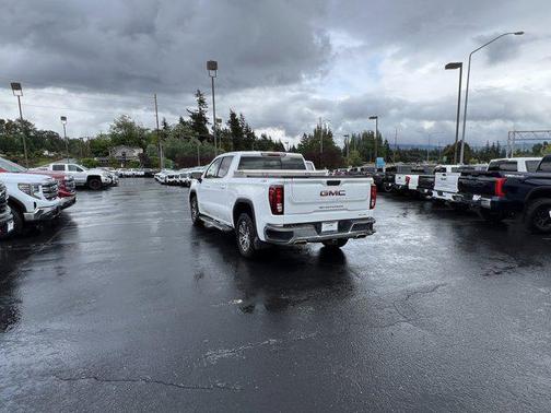 Summit White 2022 GMC Sierra 1500 SLE