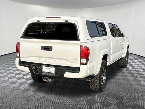 2017 Toyota Tacoma TRD Sport